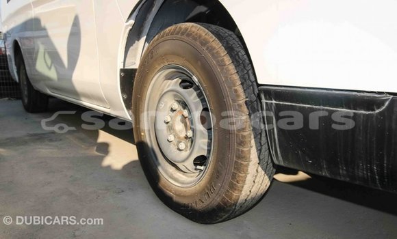 Acheter Import Utilitaire Nissan Evalia Blanc à Import - Dubai, A'ana