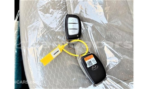 Acheter Import Voiture Hyundai Elantra Blanc à Import - Dubai, A'ana Acheter Import Voiture Hyundai Elantra Blanc à Import - Dubai, A'ana