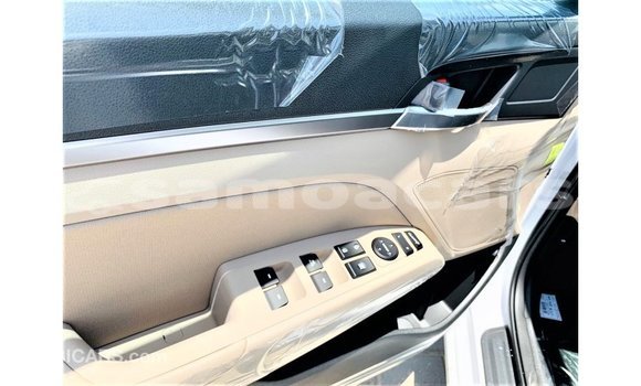 Acheter Import Voiture Hyundai Elantra Blanc à Import - Dubai, A'ana Acheter Import Voiture Hyundai Elantra Blanc à Import - Dubai, A'ana