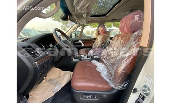 Buy Import Toyota Land Cruiser White Car in Import - Dubai in A'ana Buy Import Toyota Land Cruiser White Car in Import - Dubai in A'ana