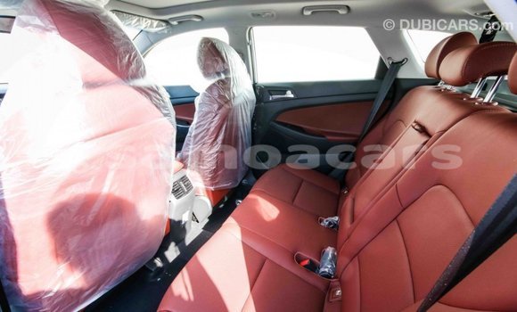 Buy Import Hyundai Tucson White Car in Import - Dubai in A'ana Buy Import Hyundai Tucson White Car in Import - Dubai in A'ana