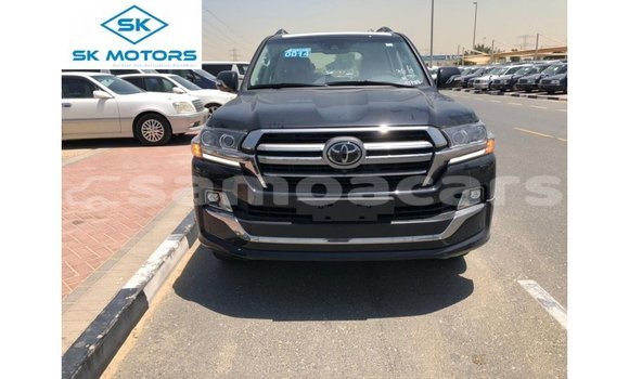 Acheter Import Voiture Toyota Land Cruiser Noir à Import - Dubai, A'ana Acheter Import Voiture Toyota Land Cruiser Noir à Import - Dubai, A'ana