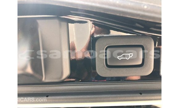 Acheter Import Voiture Toyota Land Cruiser Noir à Import - Dubai, A'ana Acheter Import Voiture Toyota Land Cruiser Noir à Import - Dubai, A'ana