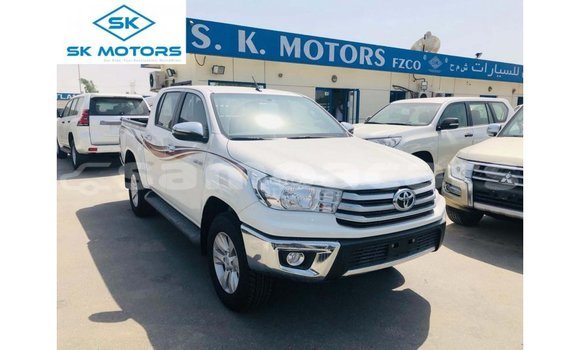 Acheter Import Voiture Toyota Hilux Blanc à Import - Dubai, A'ana Acheter Import Voiture Toyota Hilux Blanc à Import - Dubai, A'ana