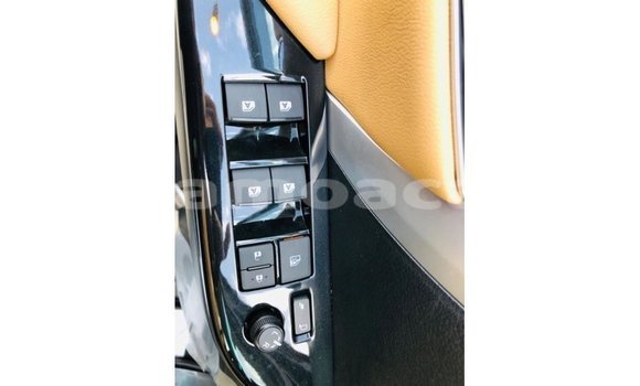 Acheter Import Voiture Toyota Fortuner Noir à Import - Dubai, A'ana Acheter Import Voiture Toyota Fortuner Noir à Import - Dubai, A'ana