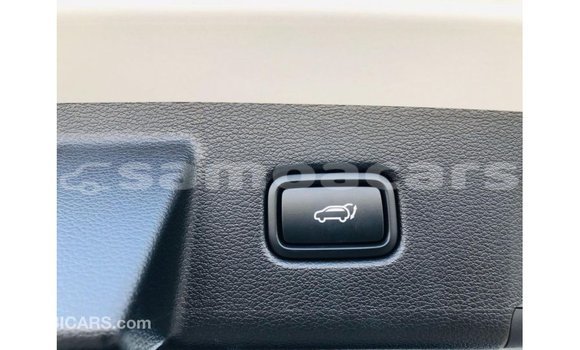 Acheter Import Voiture Kia Carens Blanc à Import - Dubai, A'ana Acheter Import Voiture Kia Carens Blanc à Import - Dubai, A'ana