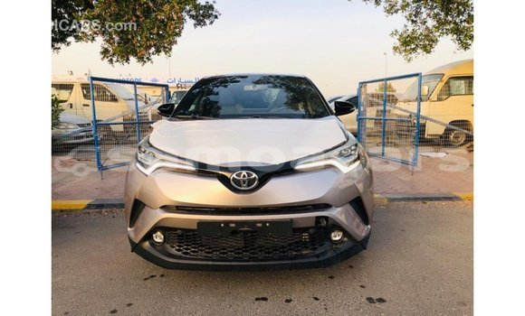 Acheter Import Voiture Toyota C-HR Autre à Import - Dubai, A'ana Acheter Import Voiture Toyota C-HR Autre à Import - Dubai, A'ana