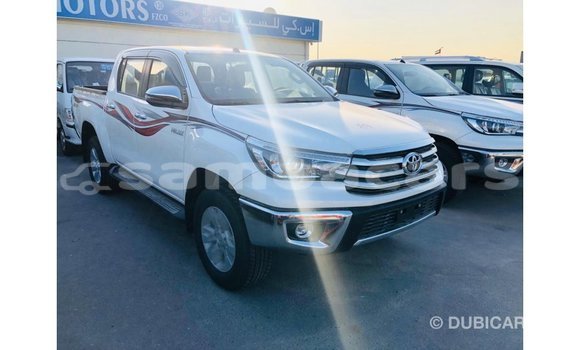 Acheter Import Voiture Toyota Hilux Blanc à Import - Dubai, A'ana Acheter Import Voiture Toyota Hilux Blanc à Import - Dubai, A'ana