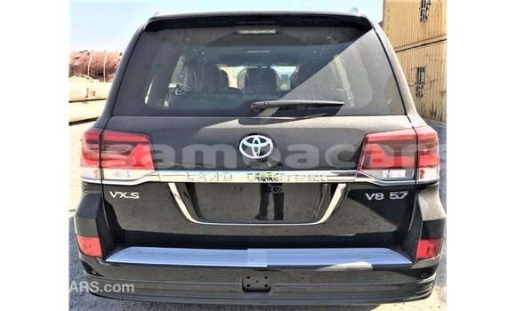 Acheter Import Voiture Toyota Land Cruiser Noir à Import - Dubai, A'ana Acheter Import Voiture Toyota Land Cruiser Noir à Import - Dubai, A'ana
