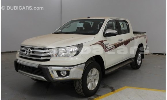 Acheter Import Voiture Toyota Hilux Blanc à Import - Dubai, A'ana Acheter Import Voiture Toyota Hilux Blanc à Import - Dubai, A'ana