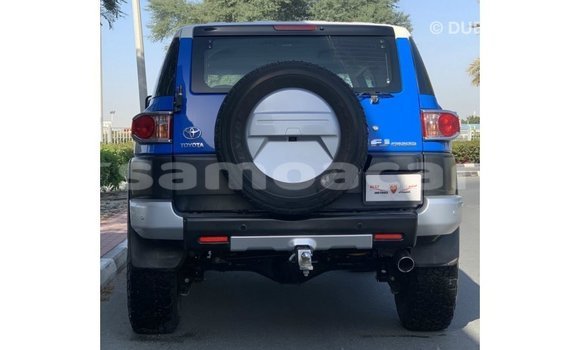 Acheter Import Voiture Toyota FJ Cruiser Bleu à Import - Dubai, A'ana Acheter Import Voiture Toyota FJ Cruiser Bleu à Import - Dubai, A'ana