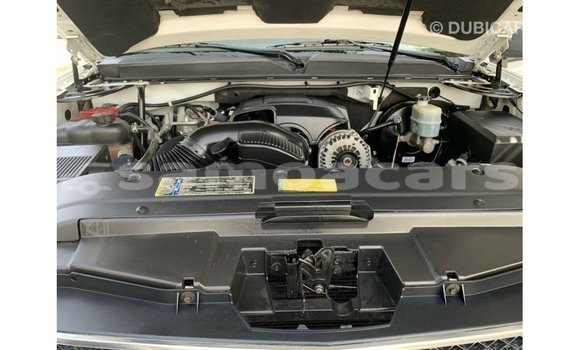 Acheter Import Voiture Chevrolet Tahoe Blanc à Import - Dubai, A'ana Acheter Import Voiture Chevrolet Tahoe Blanc à Import - Dubai, A'ana