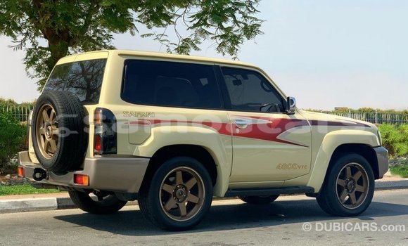 Acheter Import Voiture Nissan Patrol Beige à Import - Dubai, A'ana Acheter Import Voiture Nissan Patrol Beige à Import - Dubai, A'ana