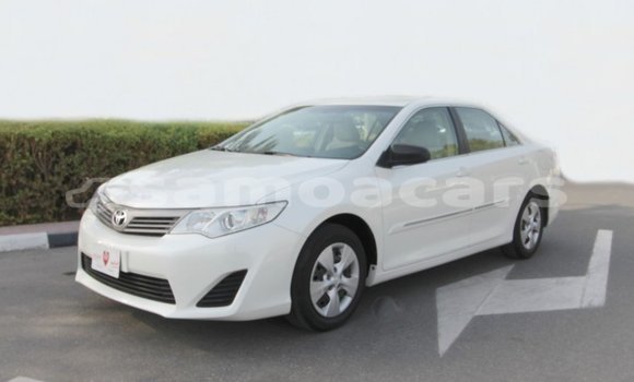 Acheter Import Voiture Toyota Camry Blanc à Import - Dubai, A'ana Acheter Import Voiture Toyota Camry Blanc à Import - Dubai, A'ana