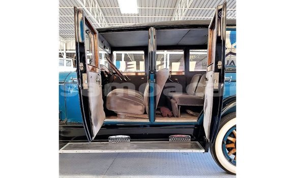 Buy Import Buick Electra Blue Car in Import - Dubai in A'ana Buy Import Buick Electra Blue Car in Import - Dubai in A'ana