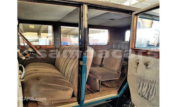 Buy Import Buick Electra Blue Car in Import - Dubai in A'ana Buy Import Buick Electra Blue Car in Import - Dubai in A'ana