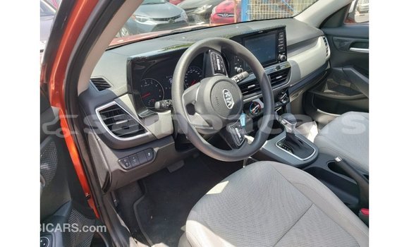 Acheter Import Voiture Kia Carens Autre à Import - Dubai, A'ana Acheter Import Voiture Kia Carens Autre à Import - Dubai, A'ana