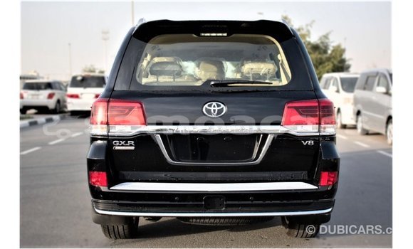 Acheter Import Voiture Toyota Land Cruiser Noir à Import - Dubai, A'ana Acheter Import Voiture Toyota Land Cruiser Noir à Import - Dubai, A'ana