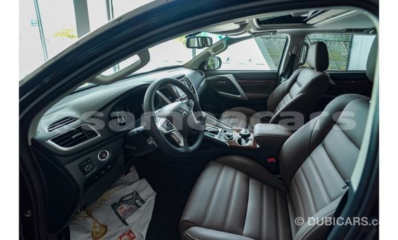 Acheter Import Voiture Mitsubishi Montero Noir à Import - Dubai, A'ana Acheter Import Voiture Mitsubishi Montero Noir à Import - Dubai, A'ana