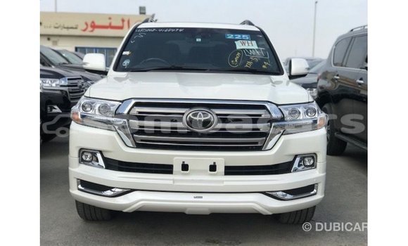 Buy Import Toyota Land Cruiser White Car in Import - Dubai in A'ana Buy Import Toyota Land Cruiser White Car in Import - Dubai in A'ana