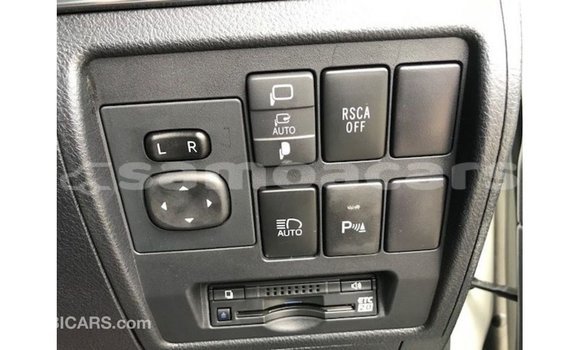 Buy Import Toyota Land Cruiser White Car in Import - Dubai in A'ana Buy Import Toyota Land Cruiser White Car in Import - Dubai in A'ana