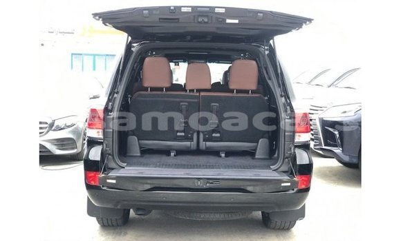 Buy Import Toyota Land Cruiser Black Car in Import - Dubai in A'ana Buy Import Toyota Land Cruiser Black Car in Import - Dubai in A'ana