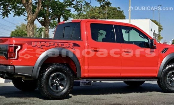 Acheter Import Voiture Ford Club Wagon Rouge à Import - Dubai, A'ana Acheter Import Voiture Ford Club Wagon Rouge à Import - Dubai, A'ana