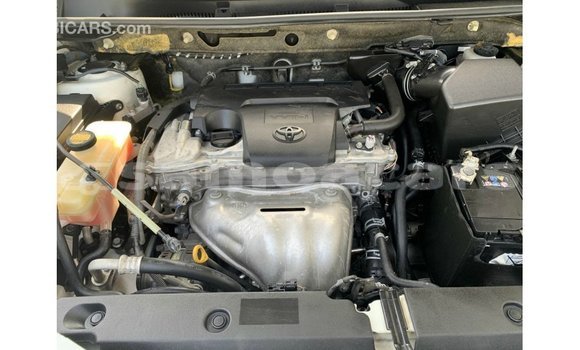 Acheter Import Voiture Toyota 4Runner Blanc à Import - Dubai, A'ana Acheter Import Voiture Toyota 4Runner Blanc à Import - Dubai, A'ana