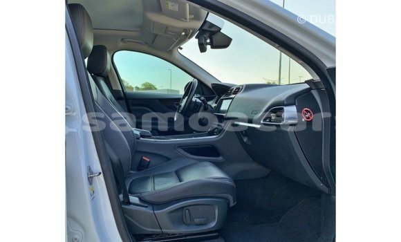 Acheter Import Voiture Jaguar F-Pace Blanc à Import - Dubai, A'ana Acheter Import Voiture Jaguar F-Pace Blanc à Import - Dubai, A'ana