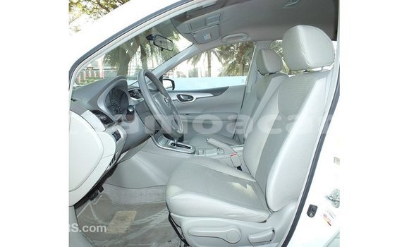 Acheter Import Voiture Nissan Tiida Blanc à Import - Dubai, A'ana Acheter Import Voiture Nissan Tiida Blanc à Import - Dubai, A'ana