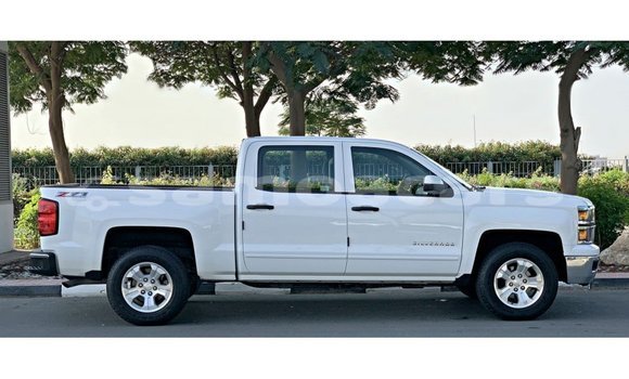 Buy Import Chevrolet Silverado White Car in Import - Dubai in A'ana Buy Import Chevrolet Silverado White Car in Import - Dubai in A'ana