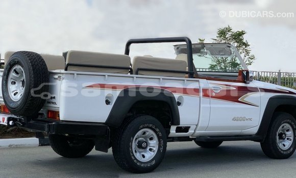 Acheter Import Voiture Nissan Patrol Blanc à Import - Dubai, A'ana Acheter Import Voiture Nissan Patrol Blanc à Import - Dubai, A'ana