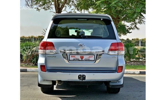 Buy Import Toyota Land Cruiser Blue Car in Import - Dubai in A'ana Buy Import Toyota Land Cruiser Blue Car in Import - Dubai in A'ana