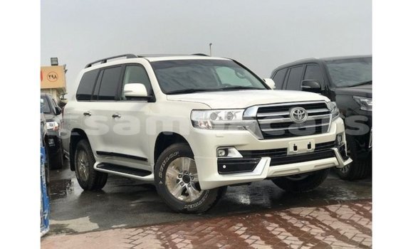Buy Import Toyota Land Cruiser White Car in Import - Dubai in A'ana Buy Import Toyota Land Cruiser White Car in Import - Dubai in A'ana