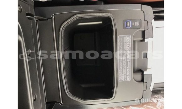 Buy Import Toyota Land Cruiser White Car in Import - Dubai in A'ana Buy Import Toyota Land Cruiser White Car in Import - Dubai in A'ana