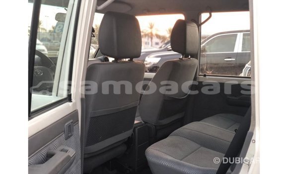 Buy Import Toyota Land Cruiser White Car in Import - Dubai in A'ana Buy Import Toyota Land Cruiser White Car in Import - Dubai in A'ana