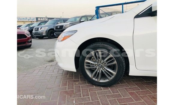Acheter Import Voiture Toyota Camry Blanc à Import - Dubai, A'ana Acheter Import Voiture Toyota Camry Blanc à Import - Dubai, A'ana