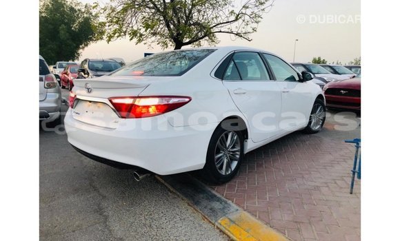 Acheter Import Voiture Toyota Camry Blanc à Import - Dubai, A'ana Acheter Import Voiture Toyota Camry Blanc à Import - Dubai, A'ana