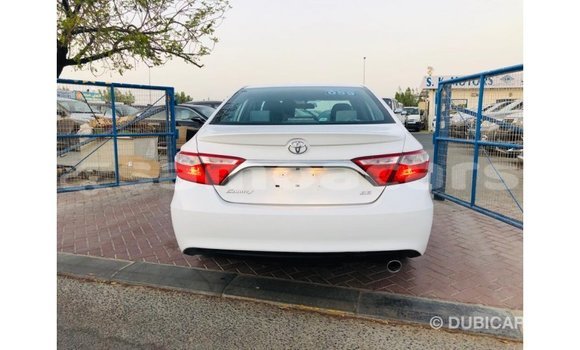 Acheter Import Voiture Toyota Camry Blanc à Import - Dubai, A'ana Acheter Import Voiture Toyota Camry Blanc à Import - Dubai, A'ana