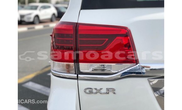 Buy Import Toyota Land Cruiser White Car in Import - Dubai in A'ana Buy Import Toyota Land Cruiser White Car in Import - Dubai in A'ana