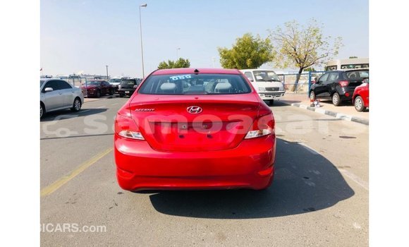 Acheter Import Voiture Hyundai Accent Rouge à Import - Dubai, A'ana Acheter Import Voiture Hyundai Accent Rouge à Import - Dubai, A'ana