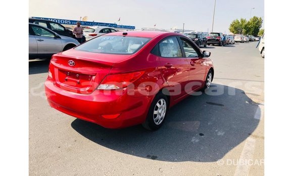 Acheter Import Voiture Hyundai Accent Rouge à Import - Dubai, A'ana Acheter Import Voiture Hyundai Accent Rouge à Import - Dubai, A'ana