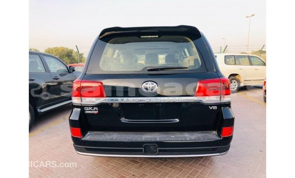 Acheter Import Voiture Toyota Land Cruiser Noir à Import - Dubai, A'ana Acheter Import Voiture Toyota Land Cruiser Noir à Import - Dubai, A'ana