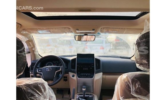 Acheter Import Voiture Toyota Land Cruiser Noir à Import - Dubai, A'ana Acheter Import Voiture Toyota Land Cruiser Noir à Import - Dubai, A'ana