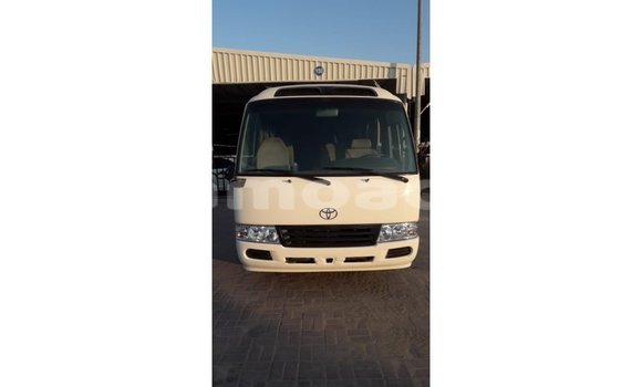 Acheter Import Voiture Toyota Coaster Blanc à Import - Dubai, A'ana Acheter Import Voiture Toyota Coaster Blanc à Import - Dubai, A'ana