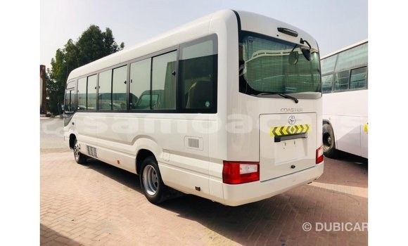 Acheter Import Voiture Toyota Coaster Blanc à Import - Dubai, A'ana Acheter Import Voiture Toyota Coaster Blanc à Import - Dubai, A'ana