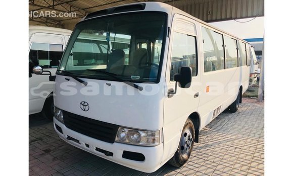 Acheter Import Voiture Toyota Coaster Blanc à Import - Dubai, A'ana Acheter Import Voiture Toyota Coaster Blanc à Import - Dubai, A'ana