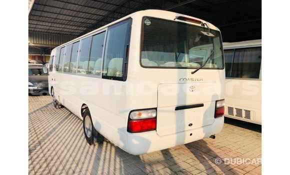 Acheter Import Voiture Toyota Coaster Blanc à Import - Dubai, A'ana Acheter Import Voiture Toyota Coaster Blanc à Import - Dubai, A'ana