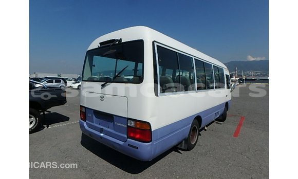 Acheter Import Voiture Toyota Coaster Blanc à Import - Dubai, A'ana Acheter Import Voiture Toyota Coaster Blanc à Import - Dubai, A'ana
