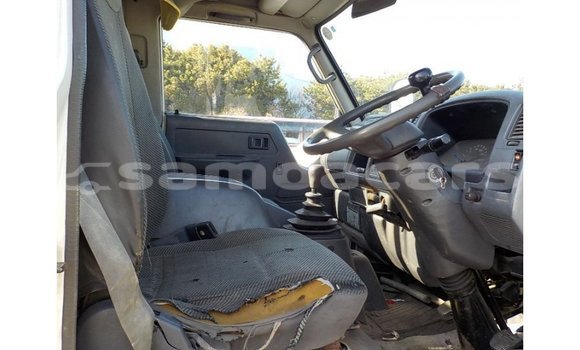 Acheter Import Voiture Toyota Dyna Blanc à Import - Dubai, A'ana Acheter Import Voiture Toyota Dyna Blanc à Import - Dubai, A'ana